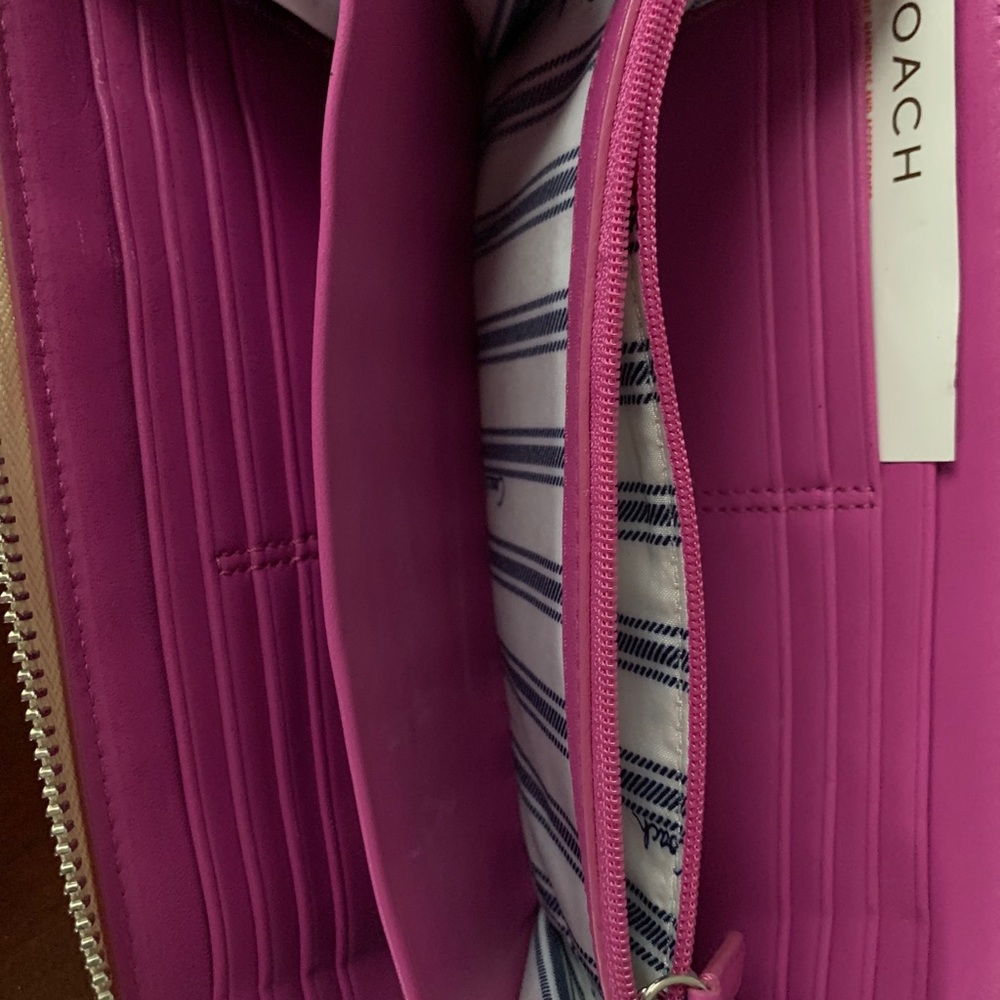 Coach Wallet - Picture 3 of 5